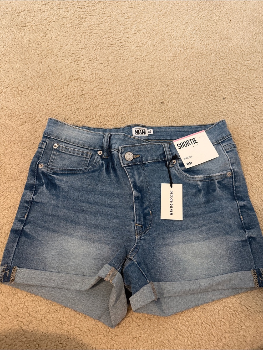 Charlotte Russe Denim Shortie Cuffed Women’s Shorts in Blue NWT